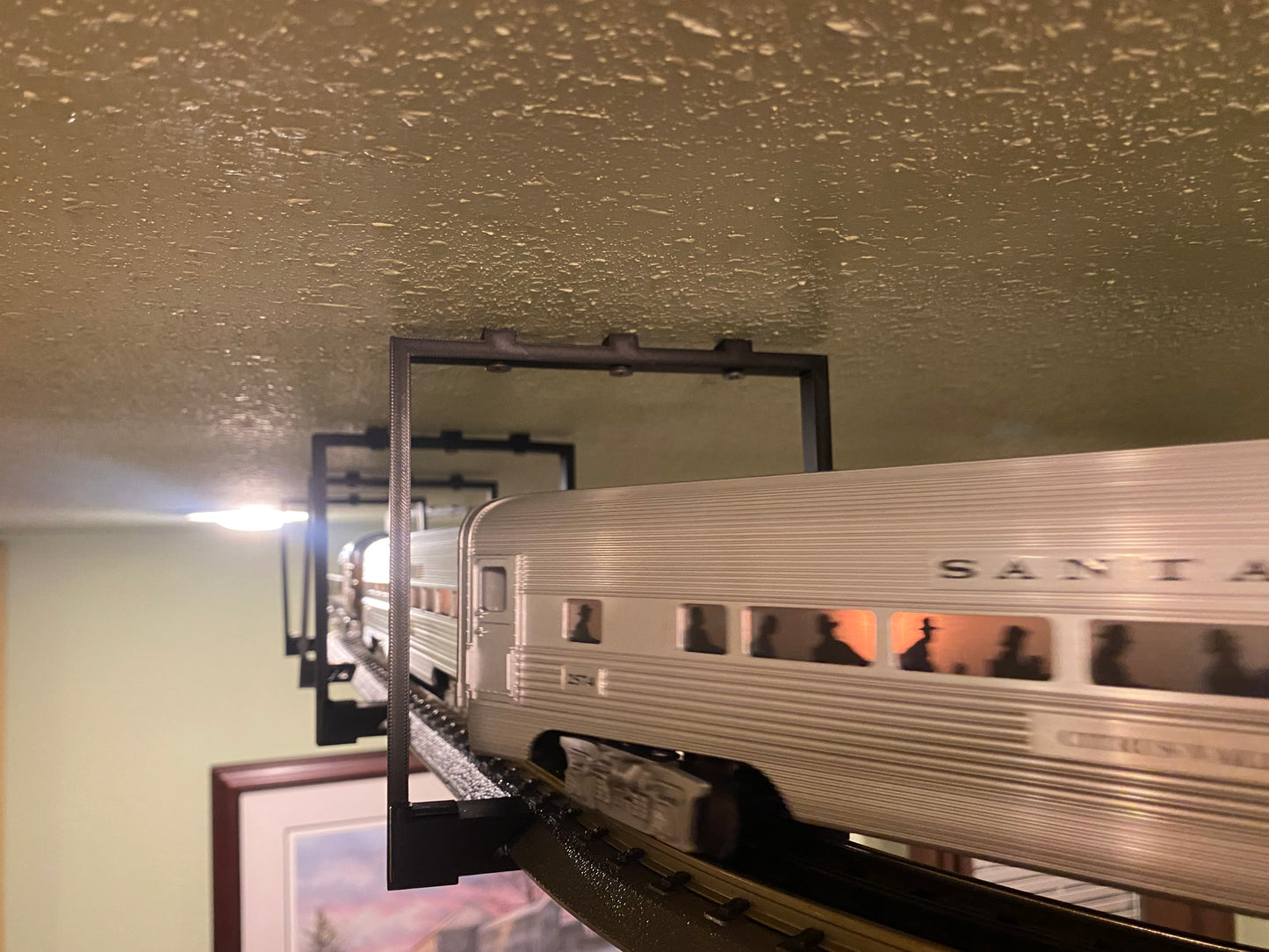 Model Trains Ceiling Hangers O Scale